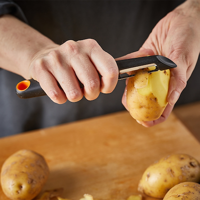 Fiskars Functional Form skrællekniv swivel klinge