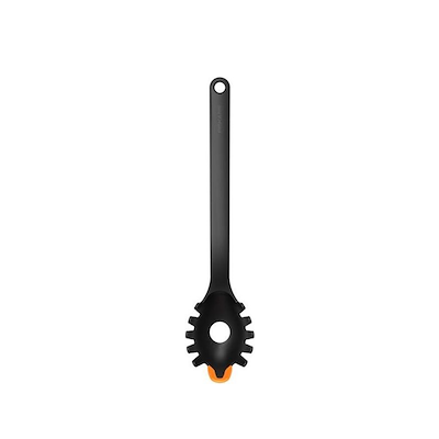 Fiskars Functional Form pastaske med silikone sort 29,3 cm