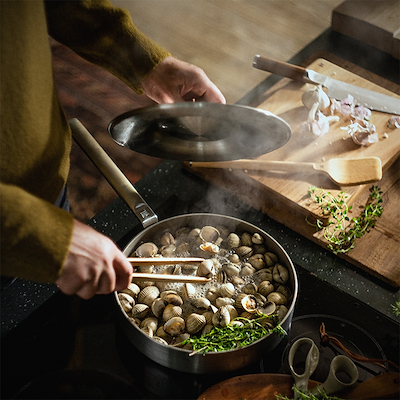 Fiskars Nordenstål sauterpande med låg 26 cm