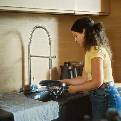 Fiskars Hard Face stegepande sort Ø24 cm