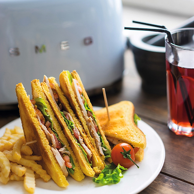 Smeg TSF01PBEU brødrister pastelblå 2 skiver 950 watt