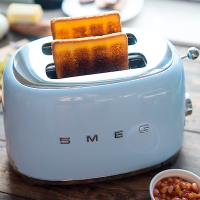 Smeg TSF01PBEU brødrister pastelblå 2 skiver 950 watt