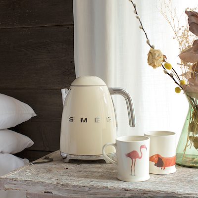 Smeg KLF03CREU elkedel creme 1,7 liter 2400 watt