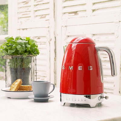 Smeg KLF04RDEU elkedel rød 1,7 liter 2400 Watt