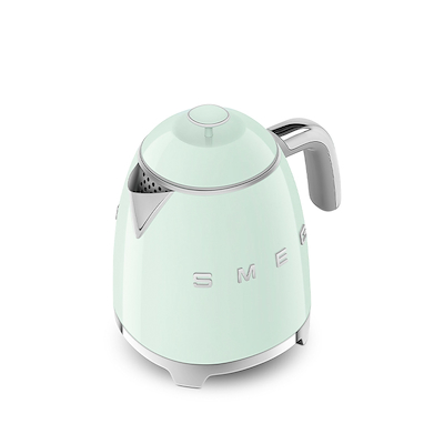 Smeg KLF05PGEU elkedel mini pastelgrøn 0,8 liter 1400 watt