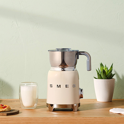 Smeg 50's Style mælkeskummer creme 500 Watt
