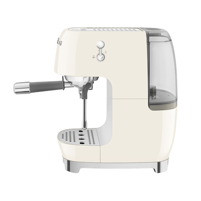 Smeg 50's Style cold brew espressomaskine creme 1650 watt