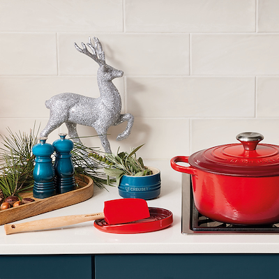 Le Creuset Signature stentøj oval grydeskeholder Cerise