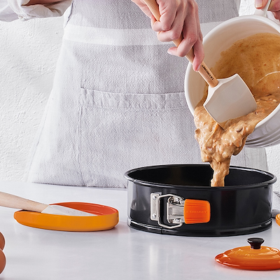 Le Creuset Signature stentøj oval grydeskeholder Volcanic